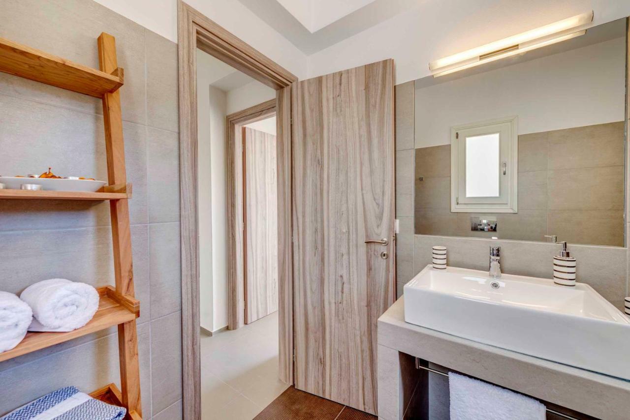 Villa Alba In Syros With Private Jacuzzi Azolimnos Dış mekan fotoğraf